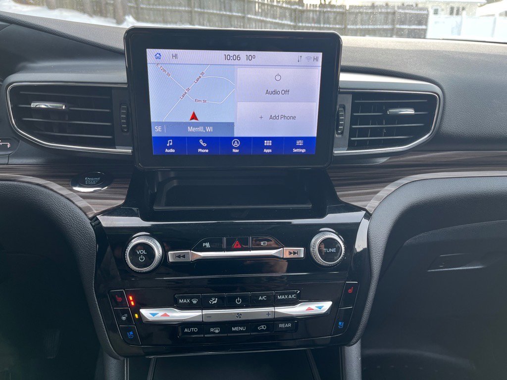 Used 2022 Ford Explorer Limited w/ Equipment Group 301A image 21