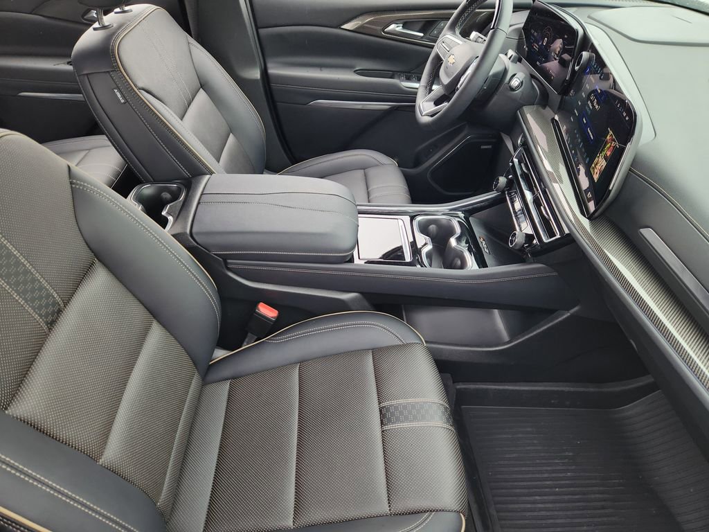 Certified 2025 Chevrolet Traverse High Country FWD image 15