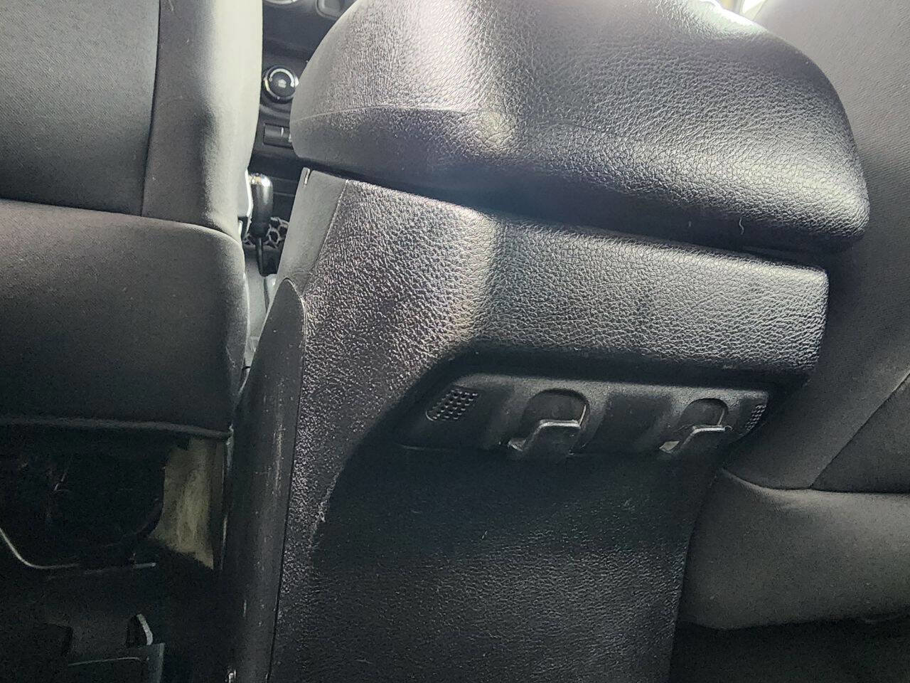 Used 2011 Jeep Wrangler Sahara w/ Dual Top Group image 25