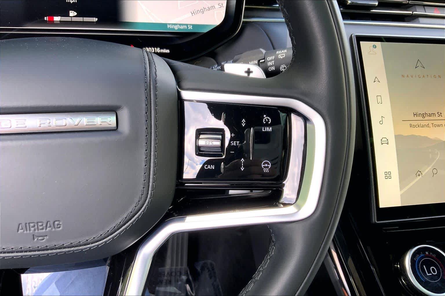 Used 2023 Land Rover Range Rover Sport SE AWD/4WD image 24