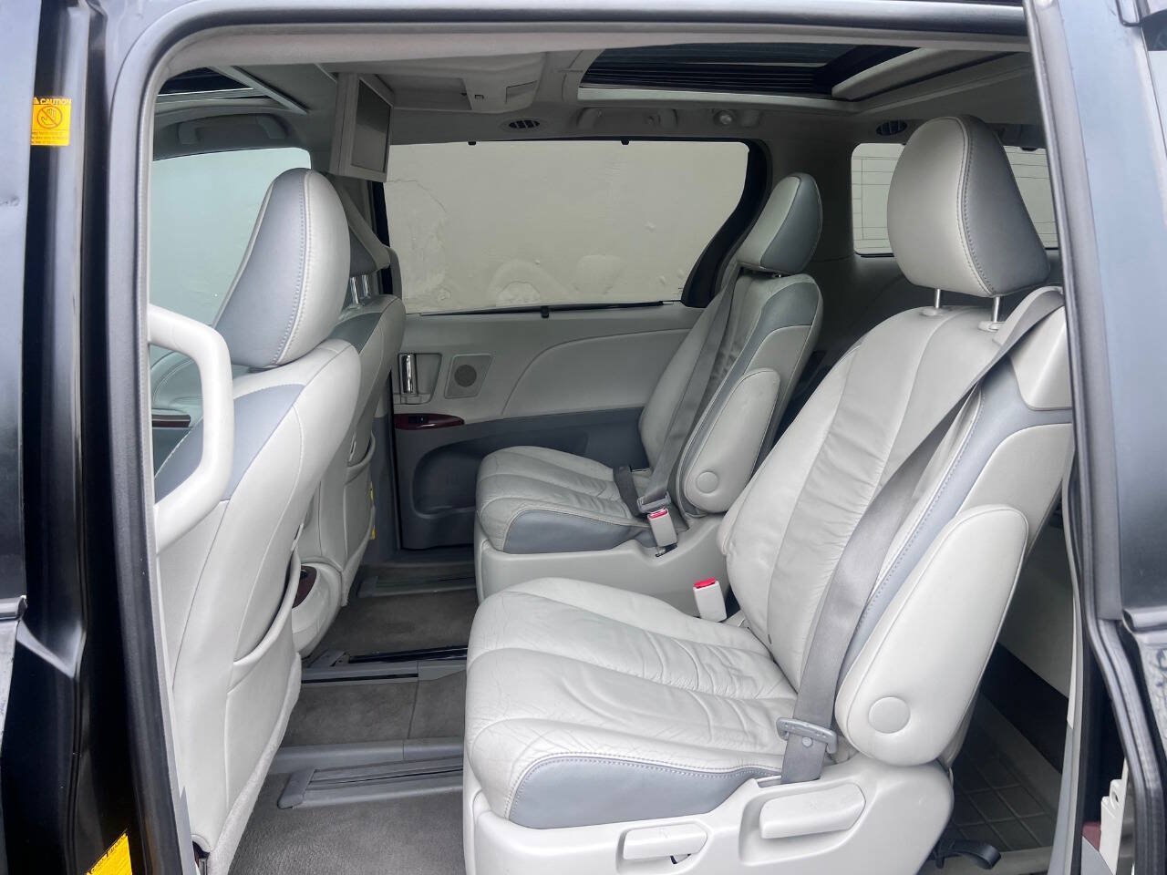 Used 2011 Toyota Sienna Limited w/ Premium Pkg AWD/4WD image 13