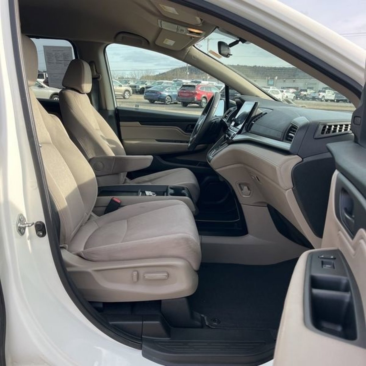 Used 2018 Honda Odyssey EX image 21