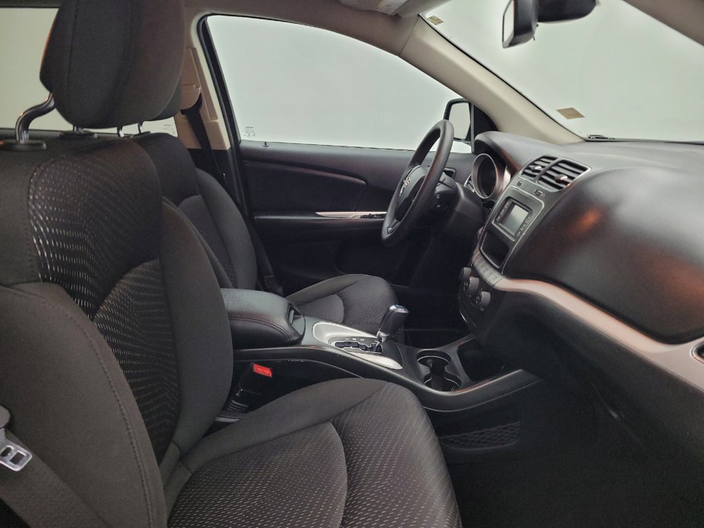Used 2019 Dodge Journey SE FWD image 21