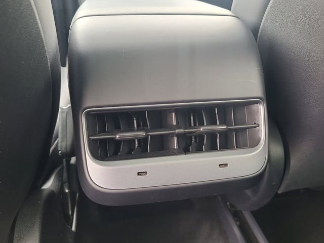 Used 2024 Tesla Model Y Performance AWD/4WD image 22