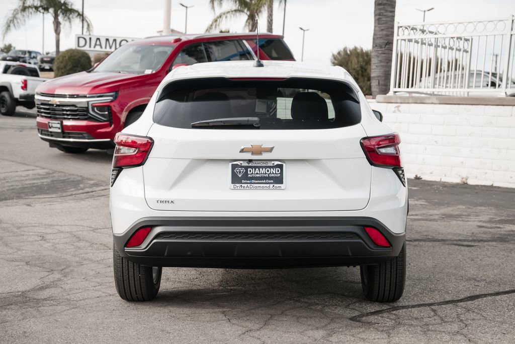 New 2026 Chevrolet Trax LS w/ LS Convenience Package FWD image 6