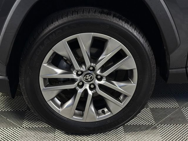 Used 2021 Toyota RAV4 XLE Premium FWD image 13