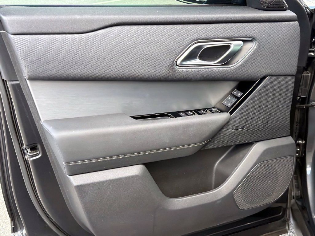 Used 2023 Land Rover Range Rover Velar R-Dynamic S AWD/4WD image 15
