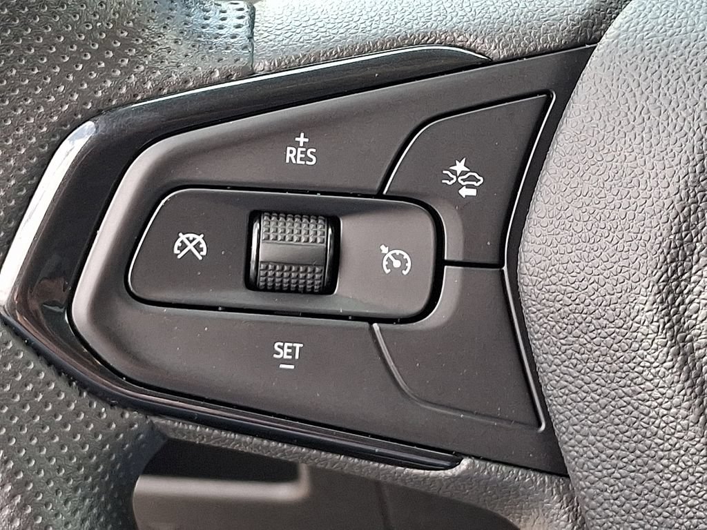 Used 2025 Chevrolet TrailBlazer LT AWD/4WD image 21