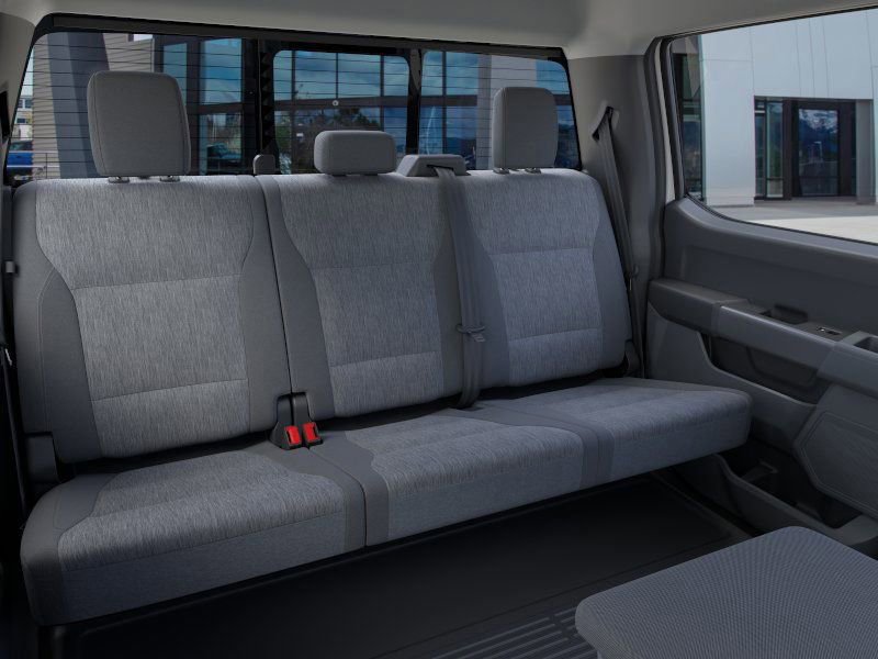 New 2025 Ford F550 4x4 Crew Cab image 11