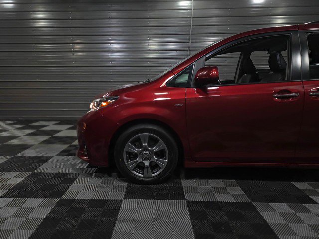 Used 2019 Toyota Sienna SE Premium AWD/4WD image 41