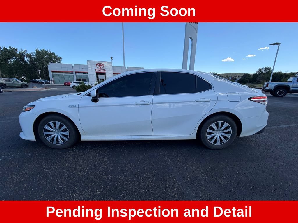 Used 2018 Toyota Camry LE FWD image 3