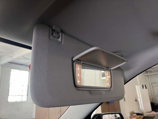 Used 2021 Chevrolet Traverse High Country image 32