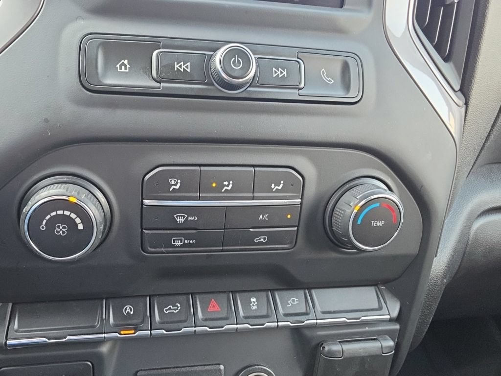 Certified 2020 Chevrolet Silverado 1500 Custom w/ Custom Value Package AWD/4WD image 16