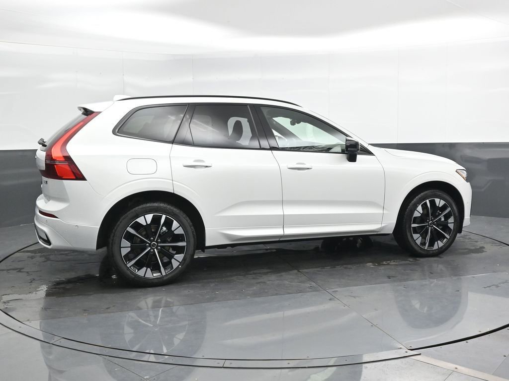 New 2026 Volvo XC60 B5 Plus w/ Climate Package image 2