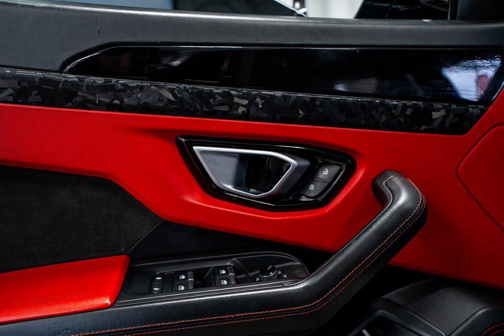 Used 2020 Lamborghini Urus image 39