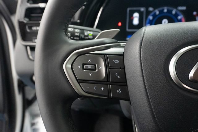 Used 2024 Lexus RX 350 FWD w/ Technology Package image 8