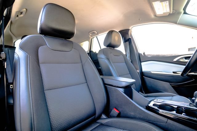 Used 2024 Chevrolet Trax LT w/ Driver Confidence Package FWD image 40