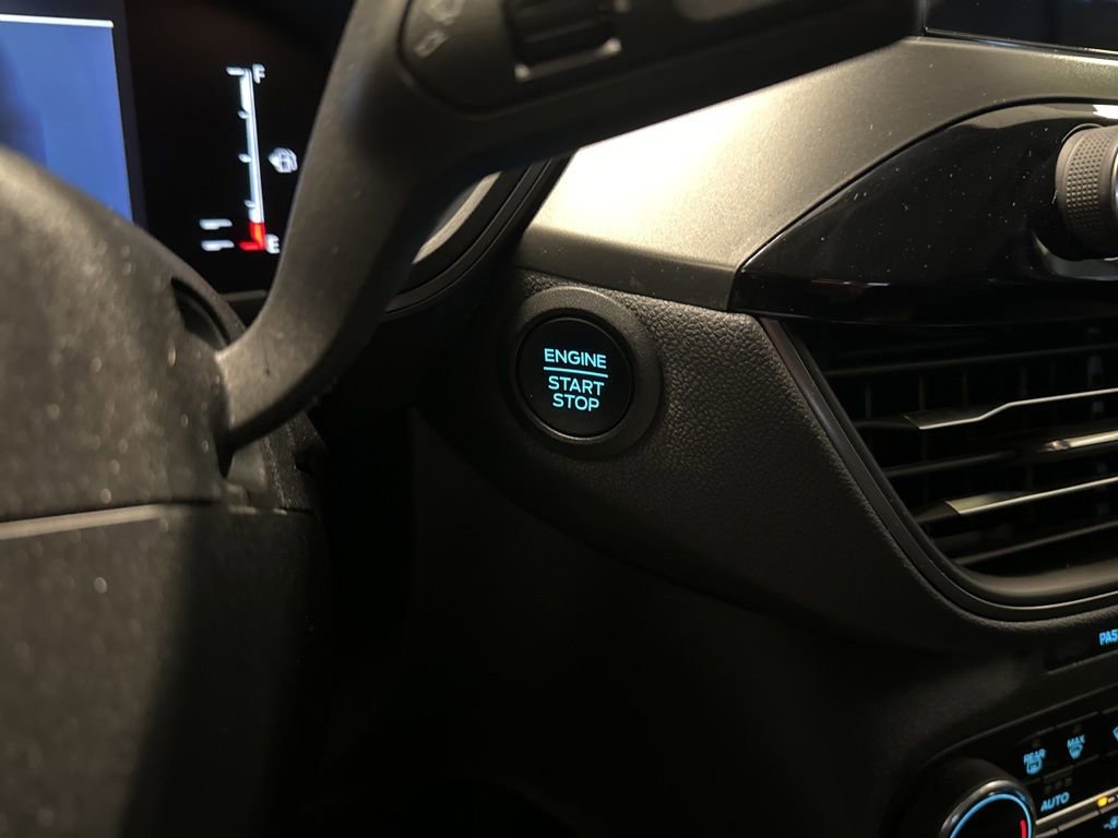 Used 2023 Ford Escape Active AWD/4WD image 16