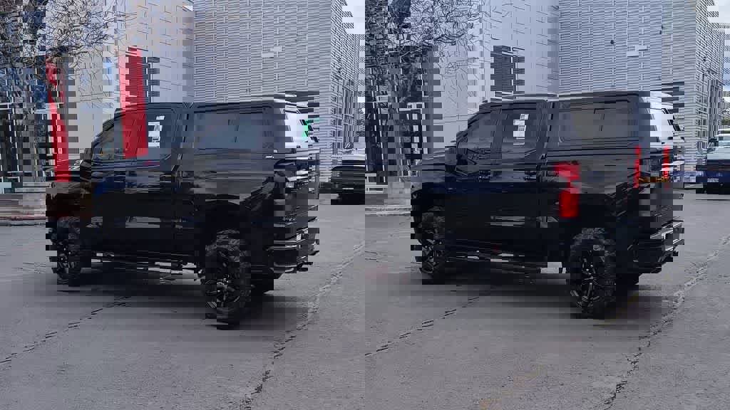 Used 2021 Chevrolet Silverado 1500 LT Trail Boss w/ Convenience Package II AWD/4WD image 6