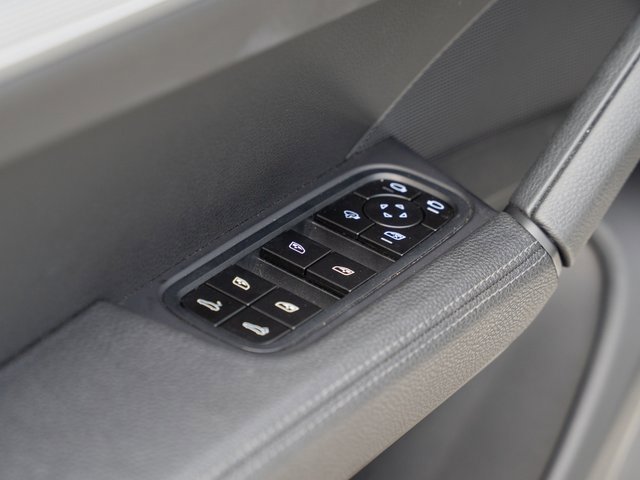 Certified 2024 Porsche Cayenne image 17
