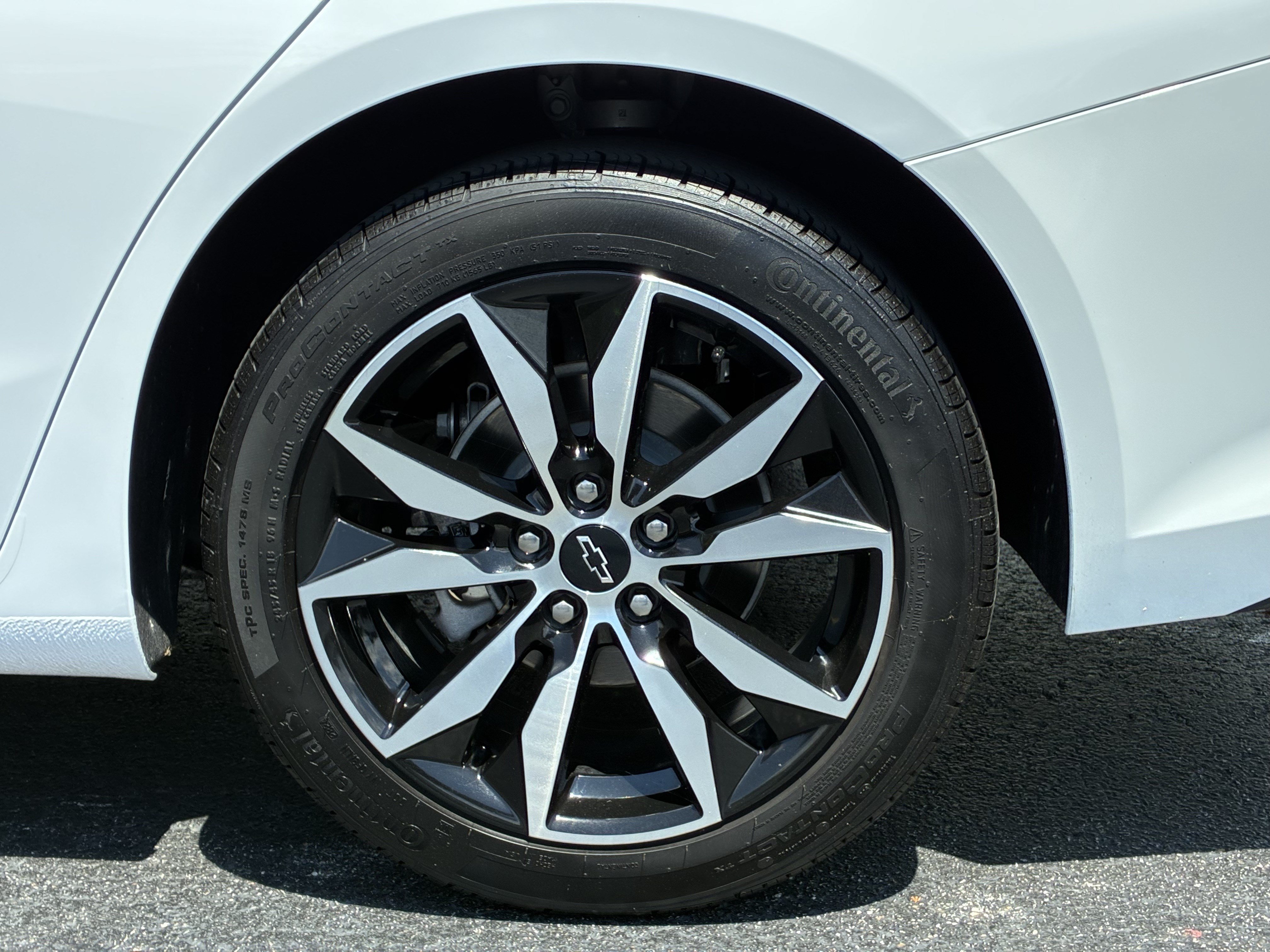 Used 2025 Chevrolet Malibu RS FWD image 10