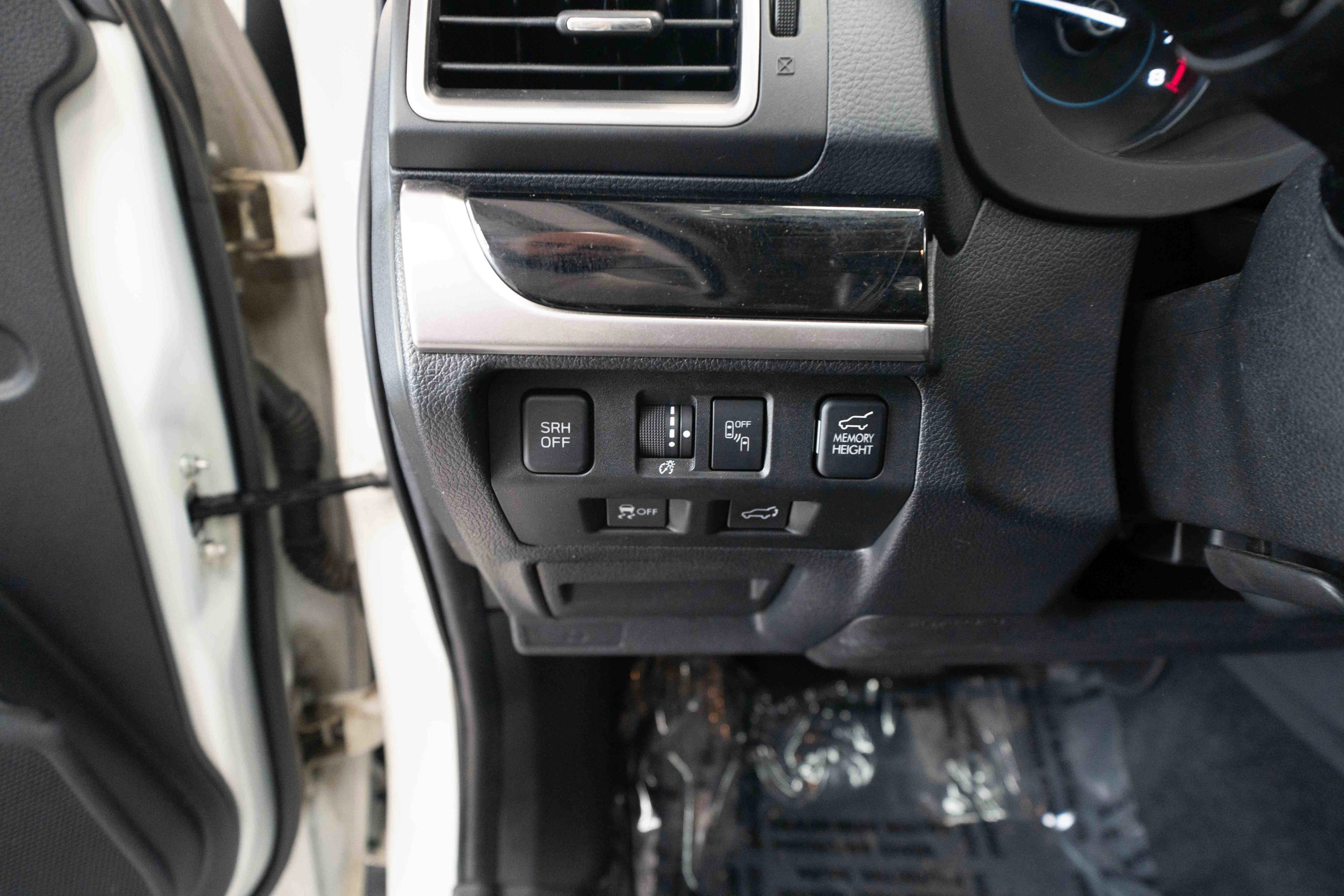 Used 2018 Subaru Forester 2.5i Touring AWD/4WD image 11