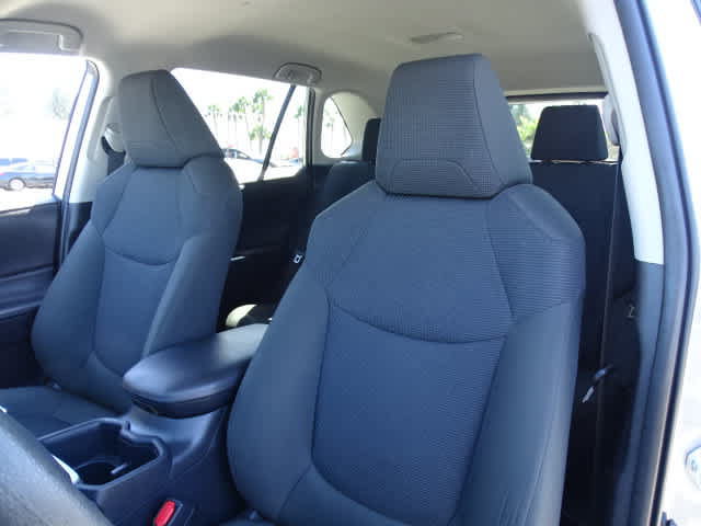 Certified 2025 Toyota RAV4 LE FWD image 18