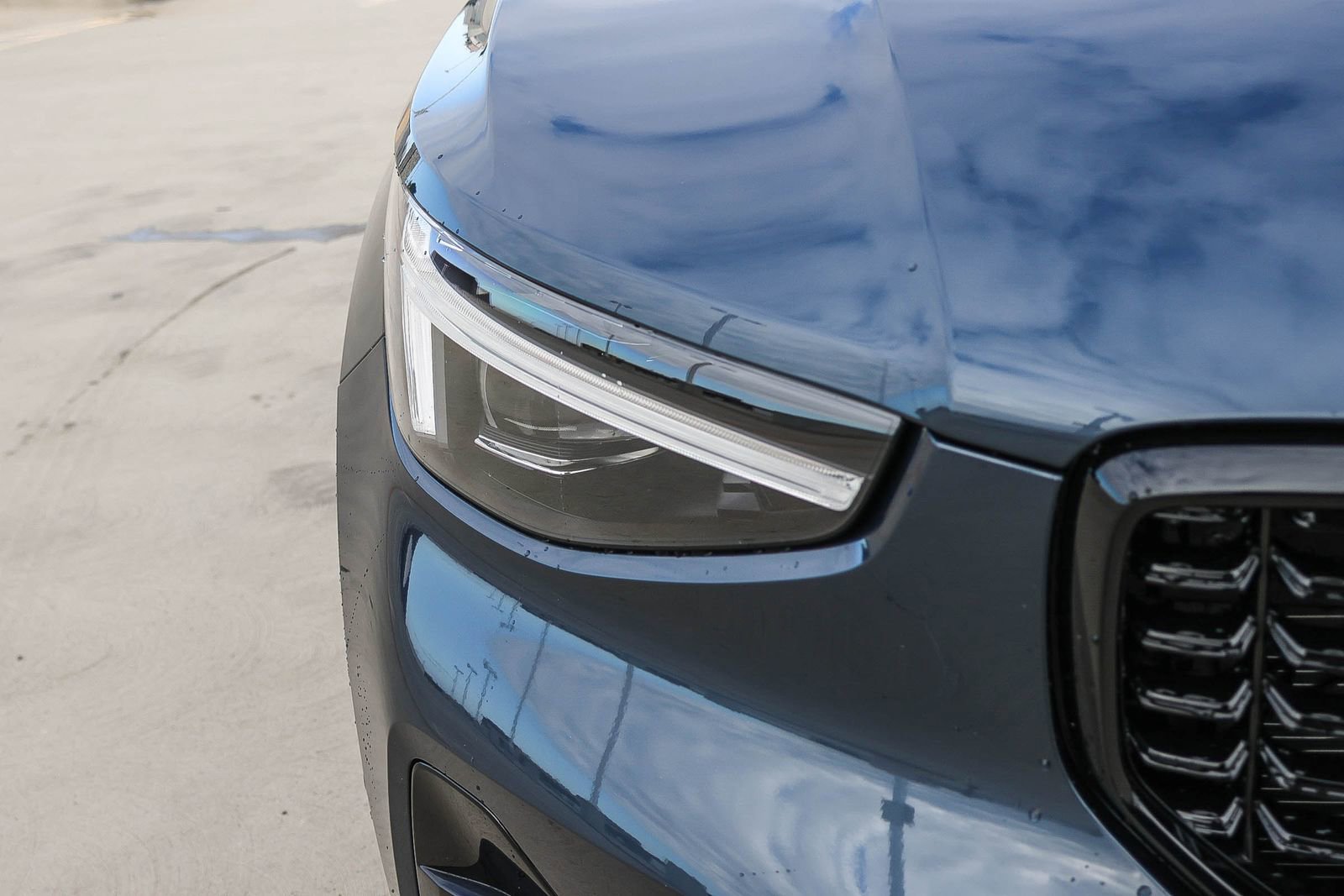 New 2026 Volvo XC40 B5 Ultra w/ Climate Package AWD/4WD image 15
