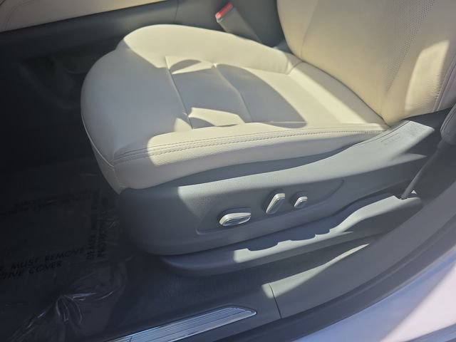 Certified 2023 Cadillac XT5 Premium Luxury AWD/4WD image 30