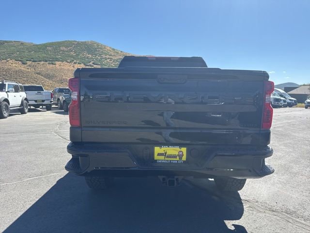 Used 2026 Chevrolet Silverado 1500 Custom Trail Boss w/ LPO, Dark Essentials Package image 5