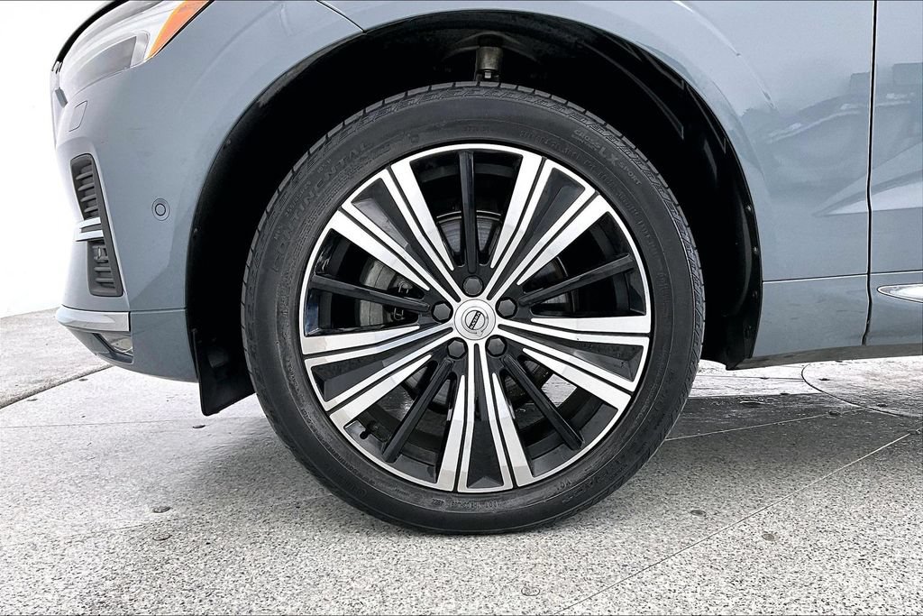 Certified 2023 Volvo XC60 B5 Plus AWD/4WD image 10