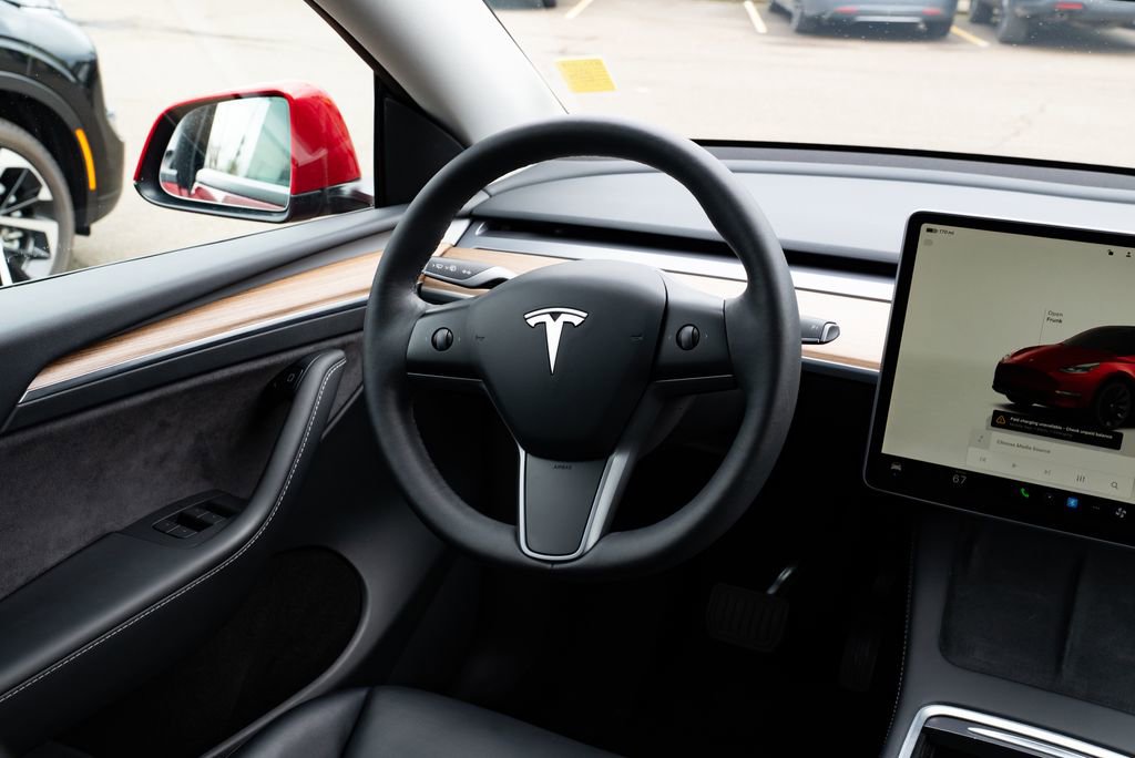 Used 2022 Tesla Model Y Long Range AWD/4WD image 9