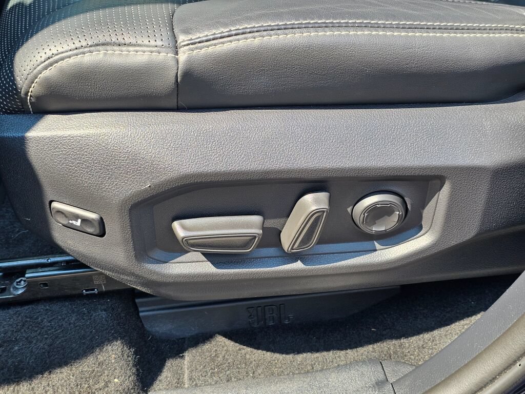 Used 2023 Toyota Sequoia Platinum AWD/4WD image 35