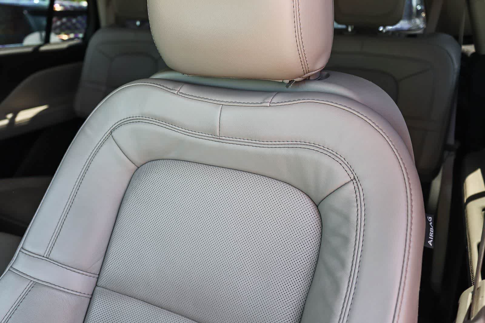 Used 2021 Lincoln Aviator Reserve w/ Equipment Group 201A RWD image 28