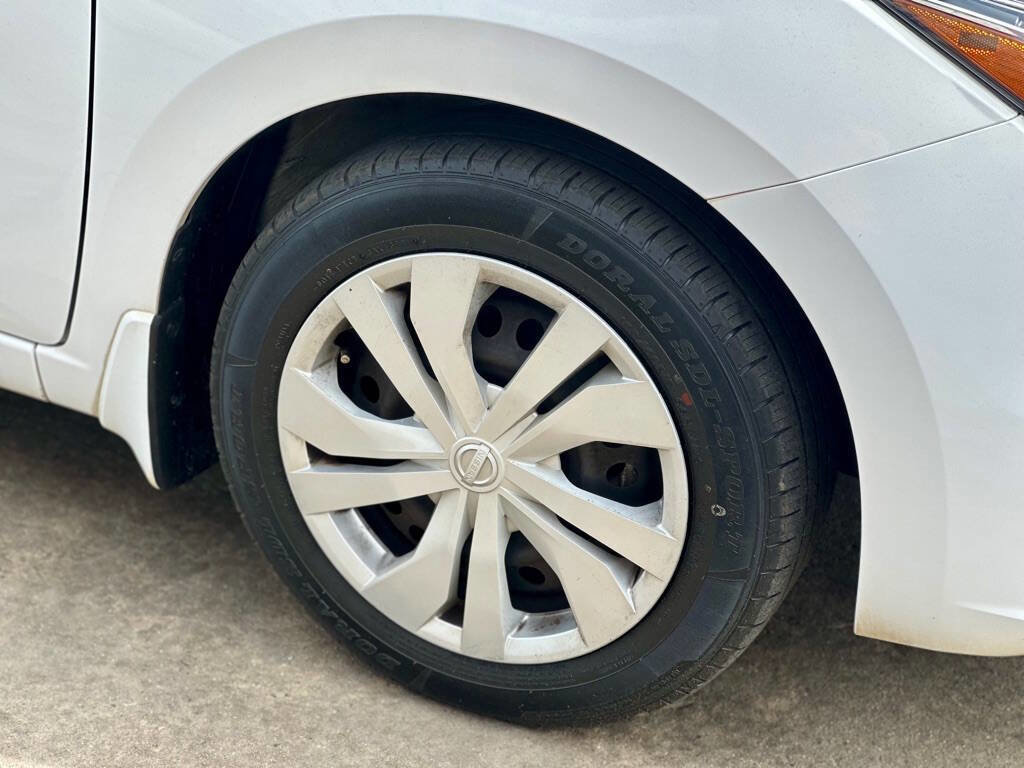 Used 2021 Nissan Versa S FWD image 4