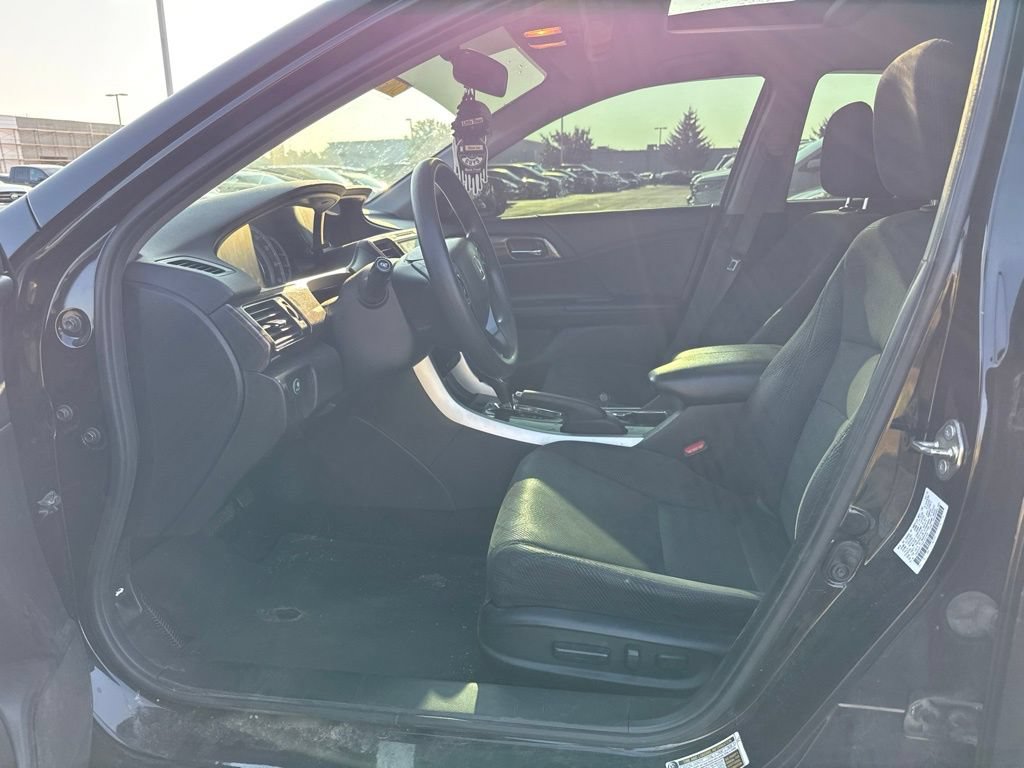 Used 2016 Honda Accord EX image 15