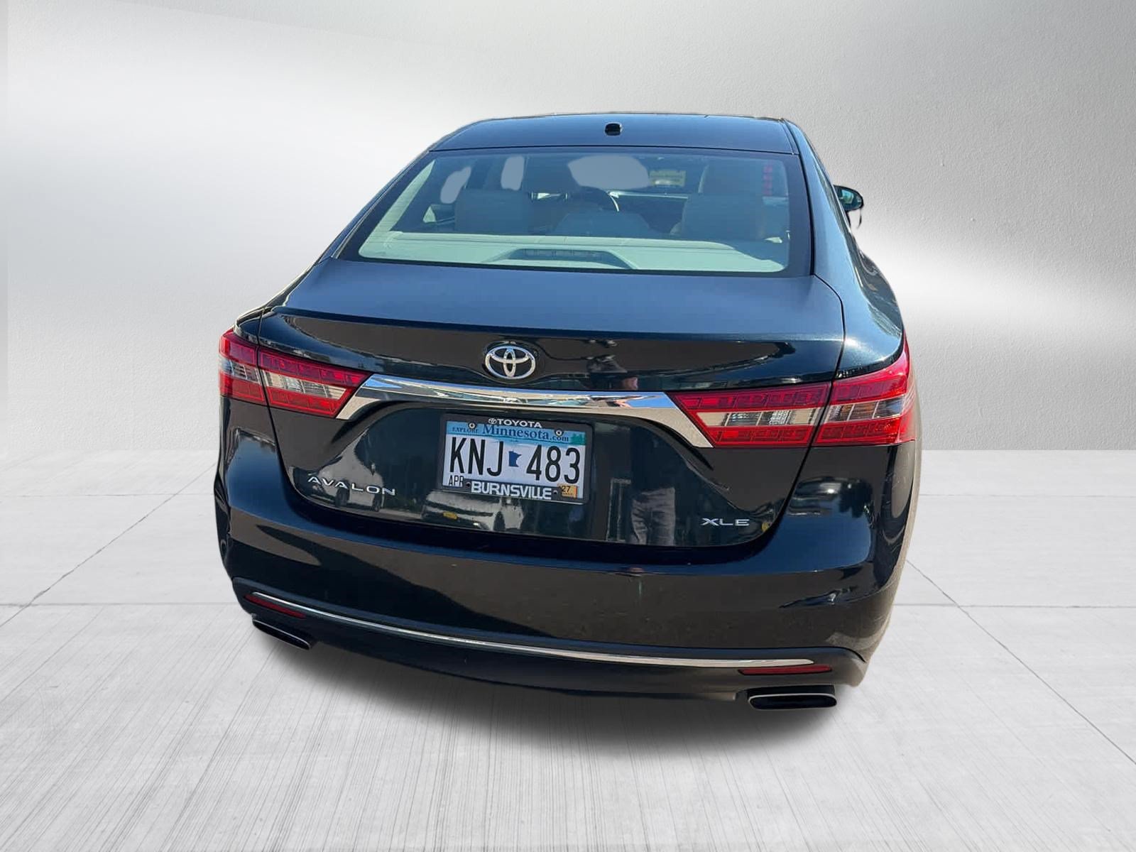 Used 2017 Toyota Avalon XLE Premium w/ Carpet Mat Package FWD image 3