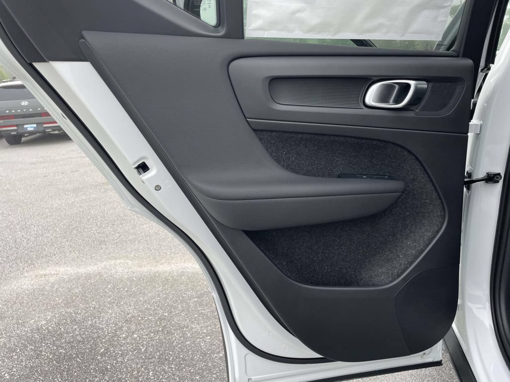 New 2026 Volvo XC40 B5 Plus w/ Climate Package AWD/4WD image 2