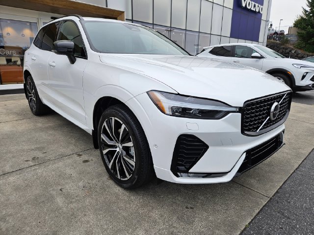Used 2023 Volvo XC60 B5 Plus w/ Climate Package AWD/4WD image 3