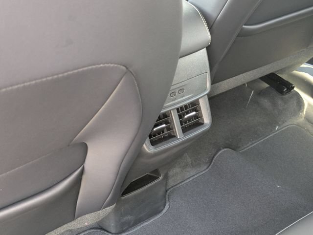 New 2026 GMC Terrain Elevation w/ Elevation Premium Package AWD/4WD image 29