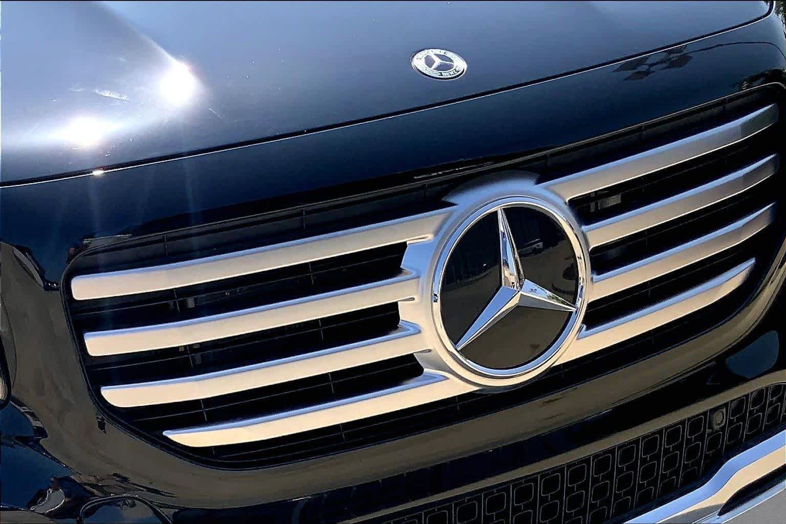 Used 2024 Mercedes-Benz GLB 250 image 28