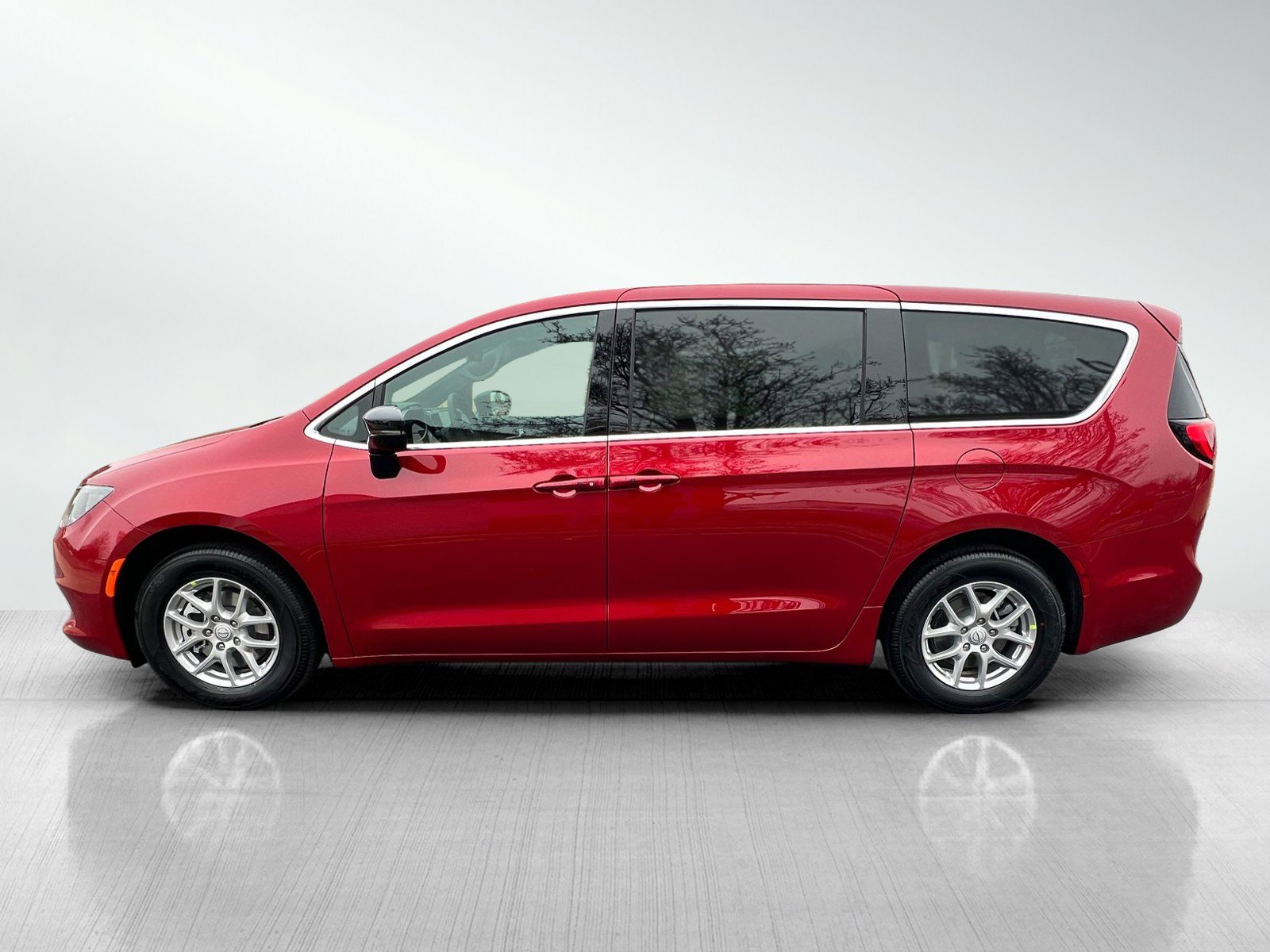 New 2026 Chrysler Voyager LX image 3