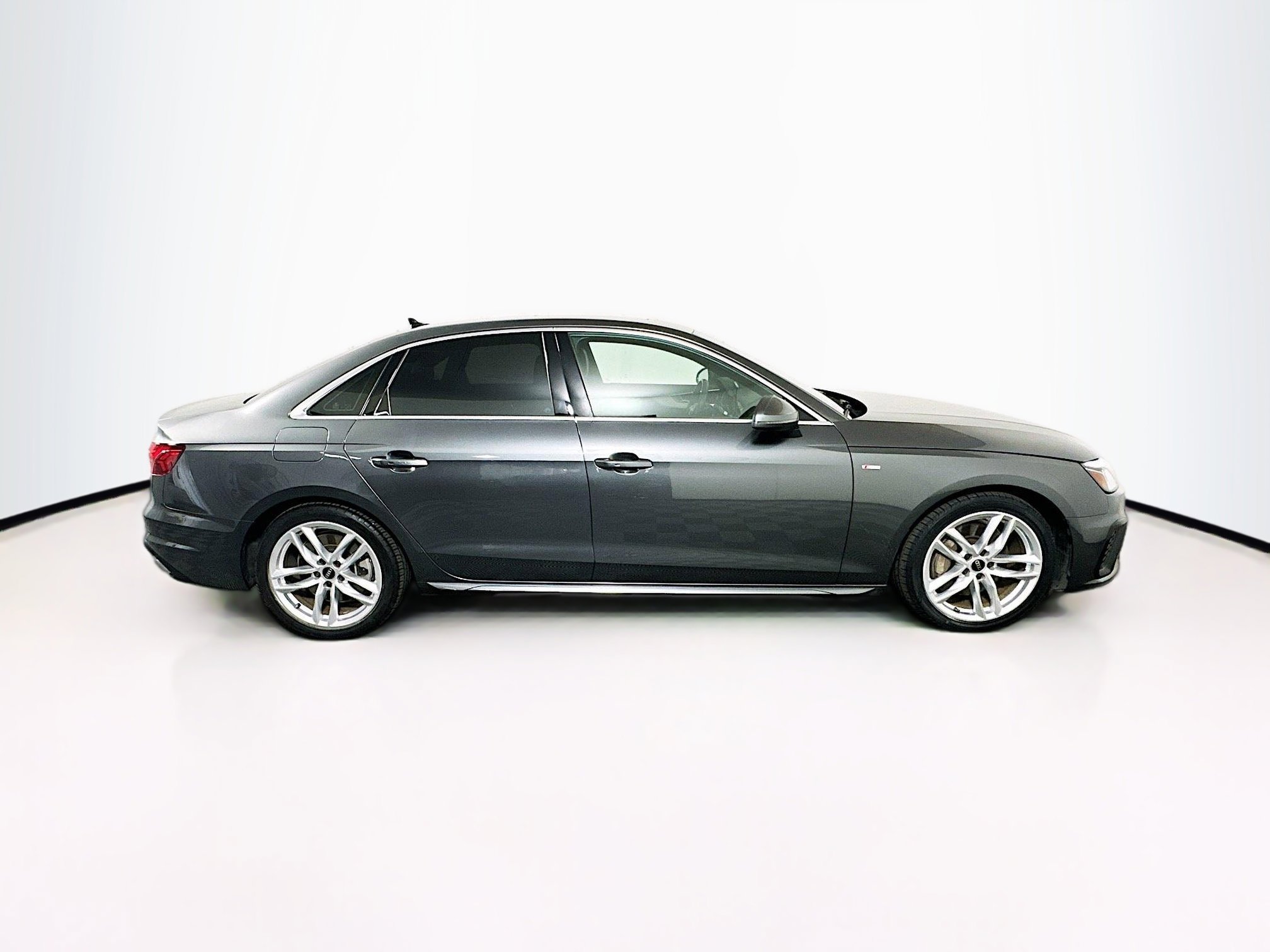 Used 2022 Audi A4 2.0T Premium Plus w/ Premium Plus Package AWD/4WD image 10