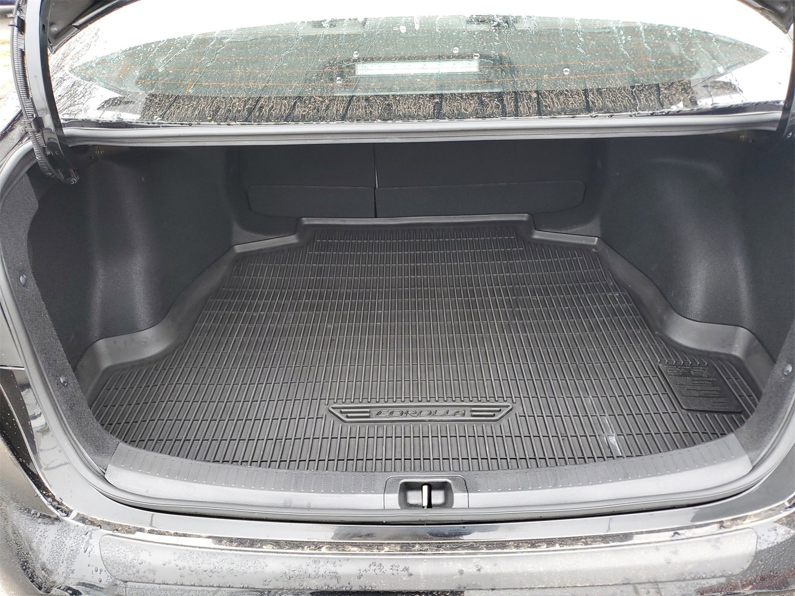 Used 2024 Toyota Corolla SE image 9