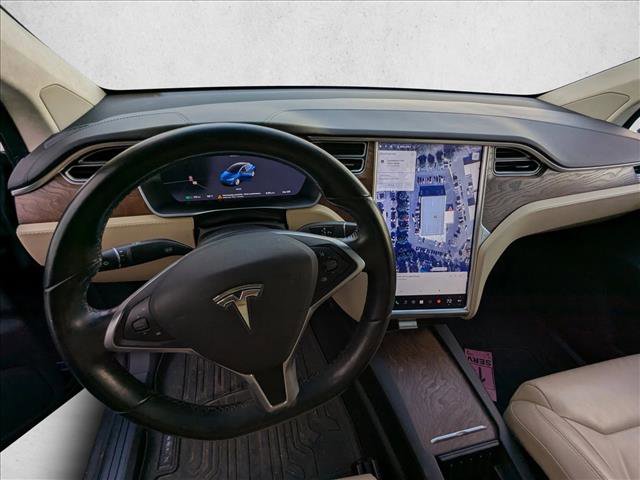 Used 2017 Tesla Model X 90D image 11