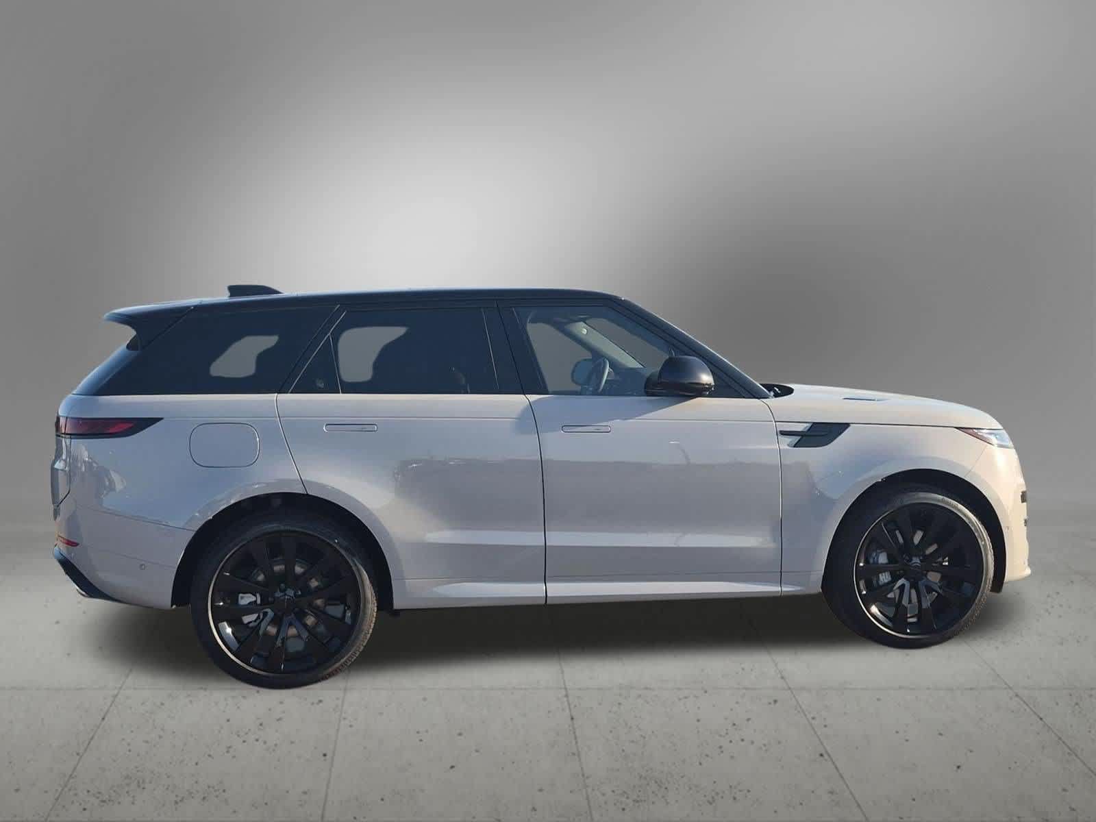 New 2027 Land Rover Range Rover Sport Dynamic SE AWD/4WD image 7