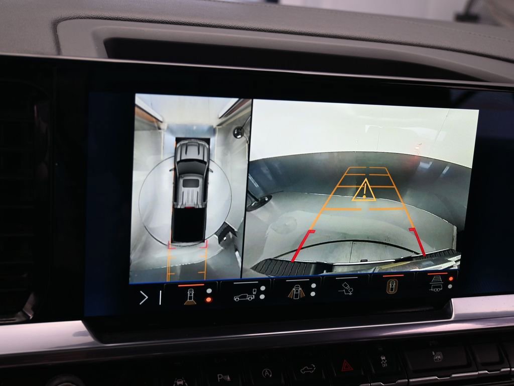 Used 2024 Chevrolet Silverado 1500 LTZ w/ LTZ Convenience Package II image 19