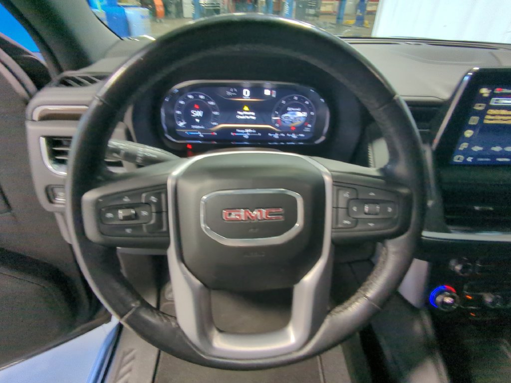 Used 2023 GMC Yukon SLE AWD/4WD image 27
