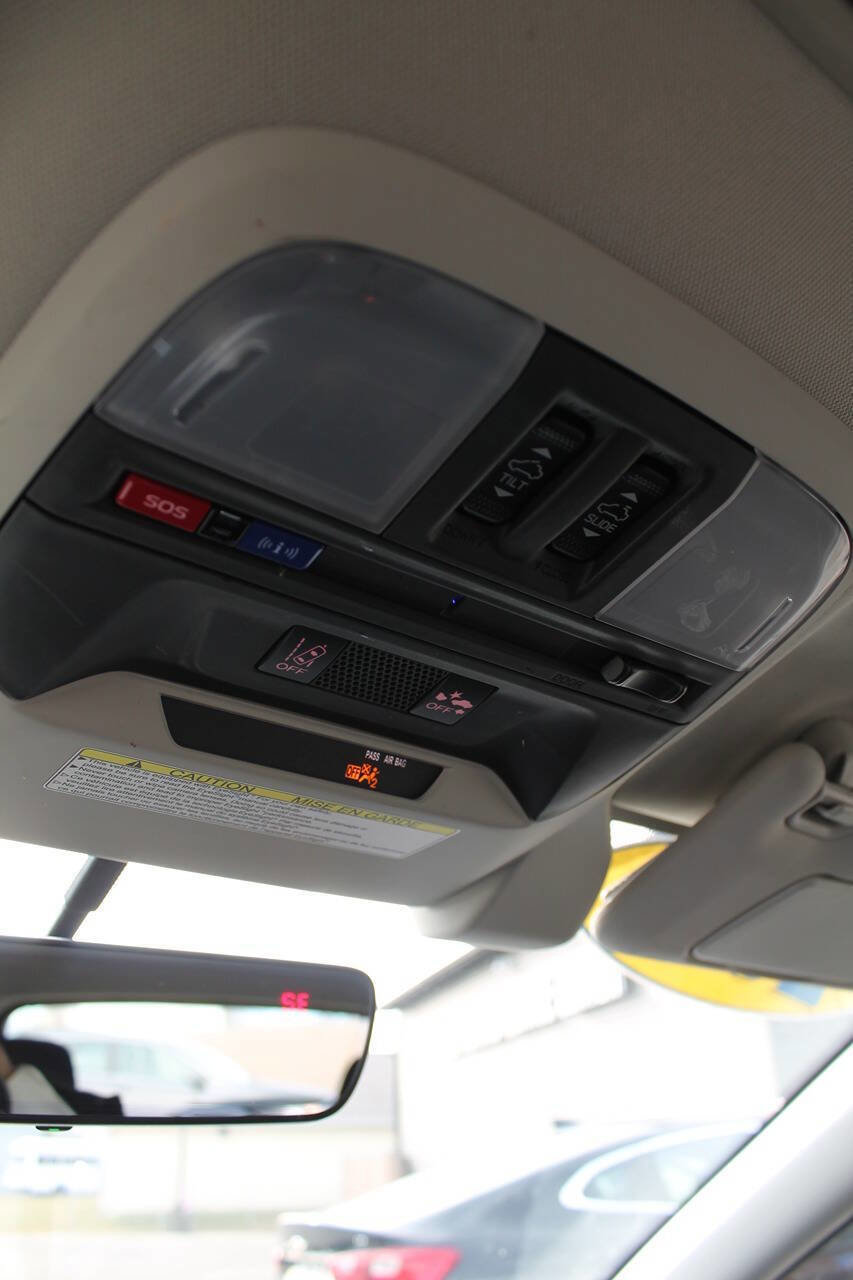 Used 2017 Subaru Impreza 2.0i Premium image 40