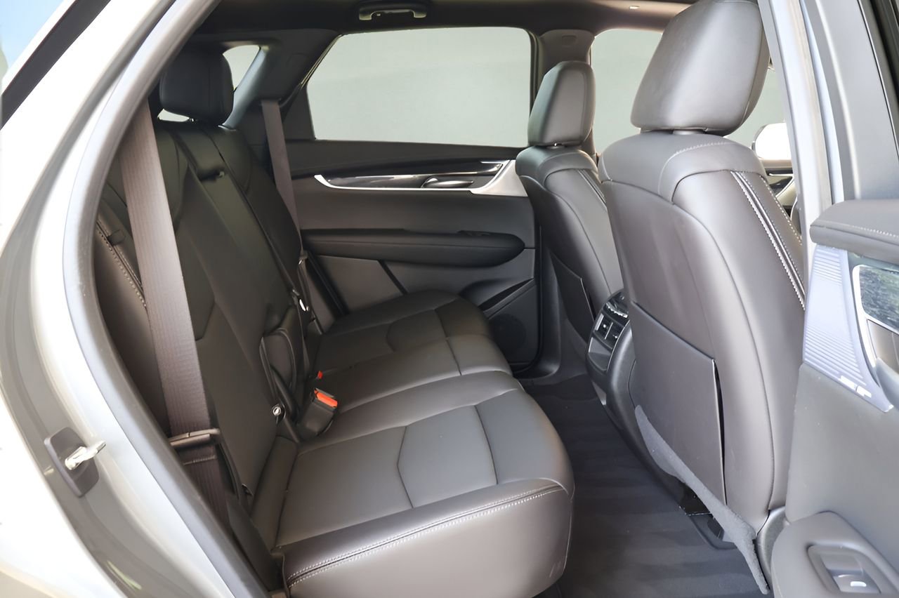 Certified 2023 Cadillac XT5 Premium Luxury FWD image 17